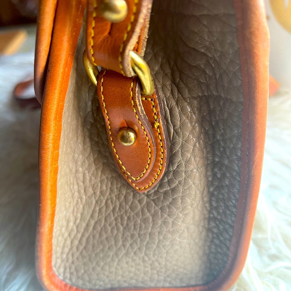 Dooney Bourke - Picture 5 of 6